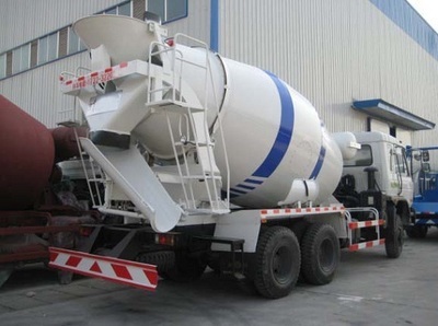 東風6方攪拌車價格解析及防撞設施的重要性